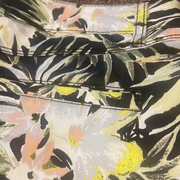 2/$30 Size 25 Volcom shorts - Picture 5 of 5